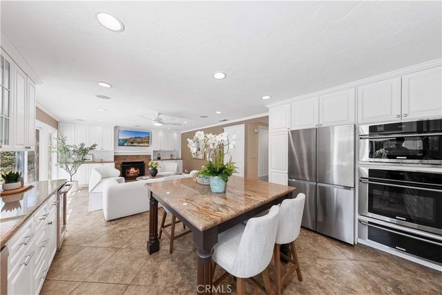 42 Christamon West, Irvine, CA 92620