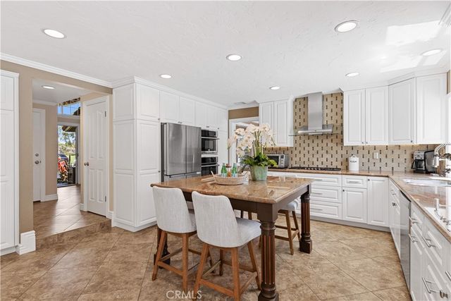 42 Christamon West, Irvine, CA 92620
