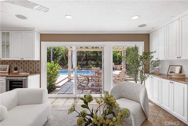 42 Christamon West, Irvine, CA 92620