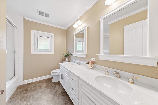 42 Christamon West, Irvine, CA 92620