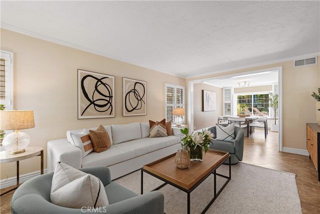 42 Christamon West, Irvine, CA 92620