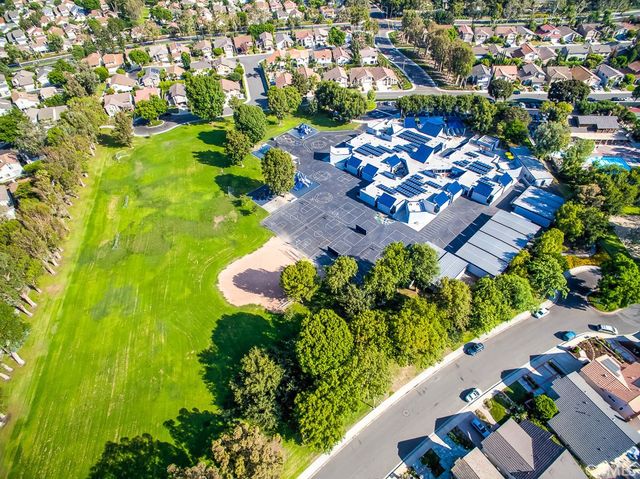 42 Christamon West, Irvine, CA 92620