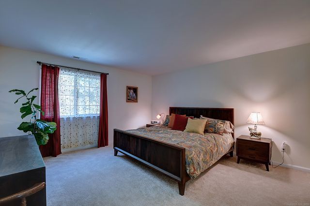 15 Pepin Place 15, South Windsor, CT 06074