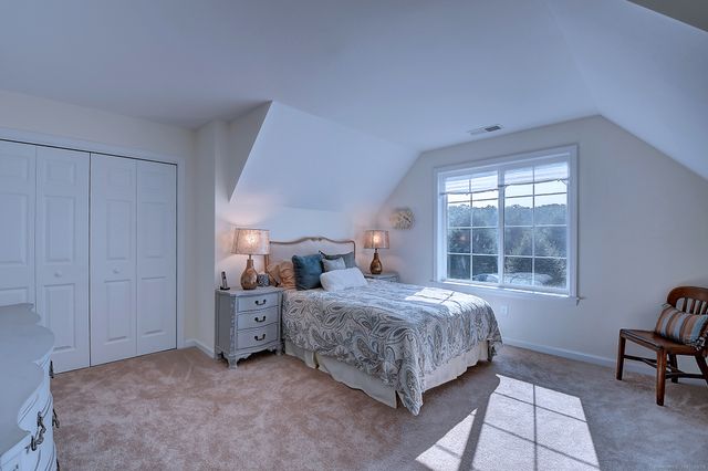 15 Pepin Place 15, South Windsor, CT 06074