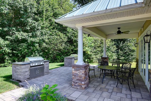 15 Pepin Place 15, South Windsor, CT 06074