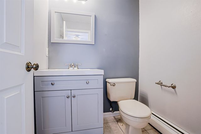 11 Valley West Way, Manchester, NH 03102