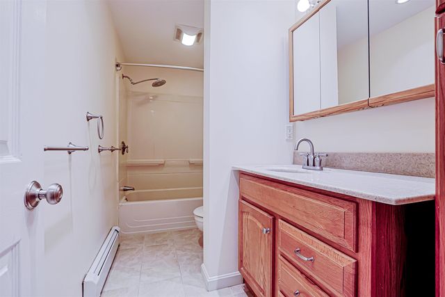 11 Valley West Way, Manchester, NH 03102