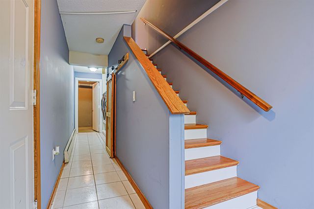 11 Valley West Way, Manchester, NH 03102