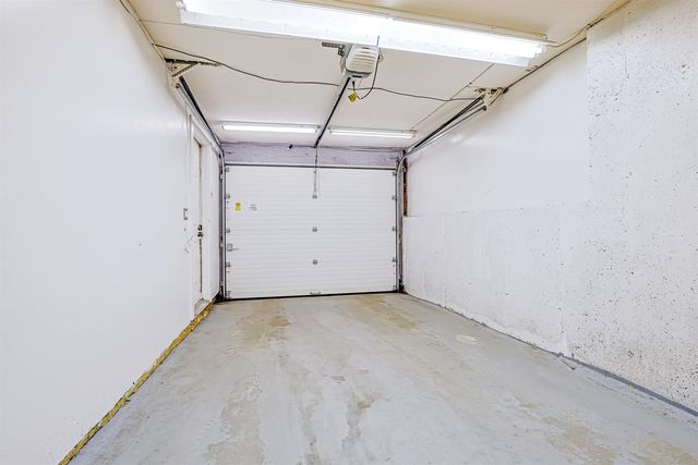 11 Valley West Way, Manchester, NH 03102