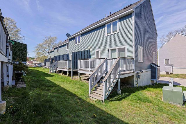 11 Valley West Way, Manchester, NH 03102