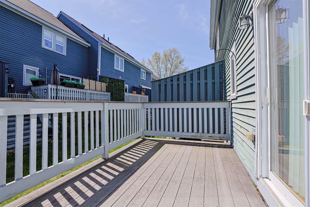 11 Valley West Way, Manchester, NH 03102