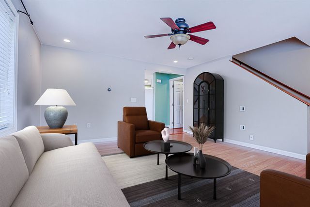 11 Valley West Way, Manchester, NH 03102