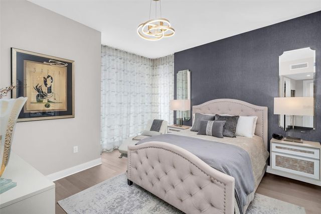 100 1ST AVENUE N 901, St Petersburg, FL 33701