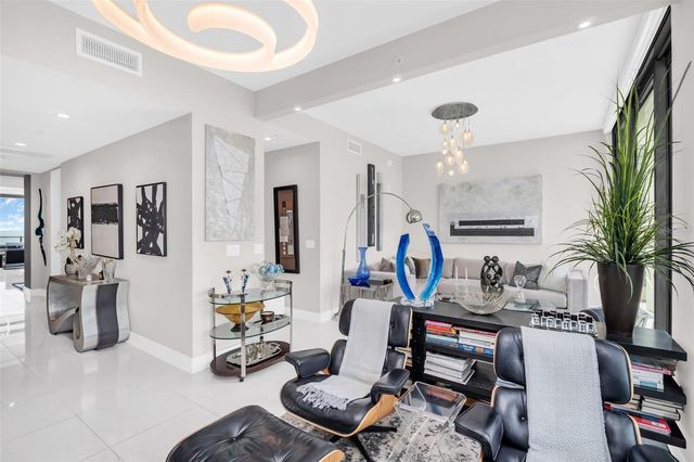 100 1ST AVENUE N 901, St Petersburg, FL 33701