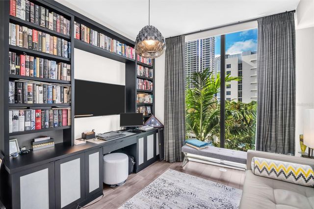 100 1ST AVENUE N 901, St Petersburg, FL 33701