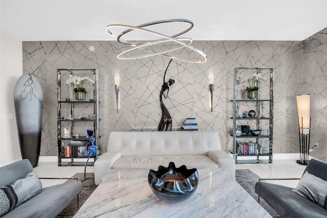 100 1ST AVENUE N 901, St Petersburg, FL 33701