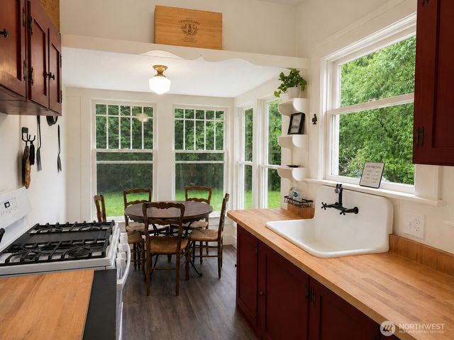 311 Cherry Street, Blaine, WA 98230