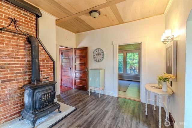 311 Cherry Street, Blaine, WA 98230