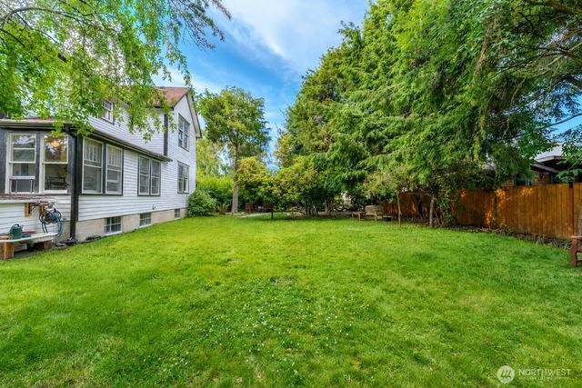 311 Cherry Street, Blaine, WA 98230