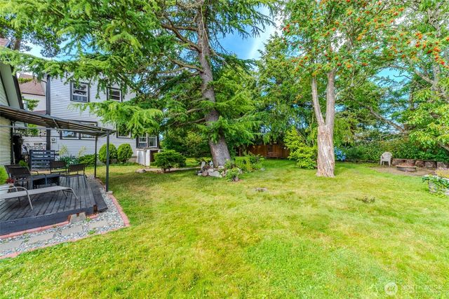 311 Cherry Street, Blaine, WA 98230
