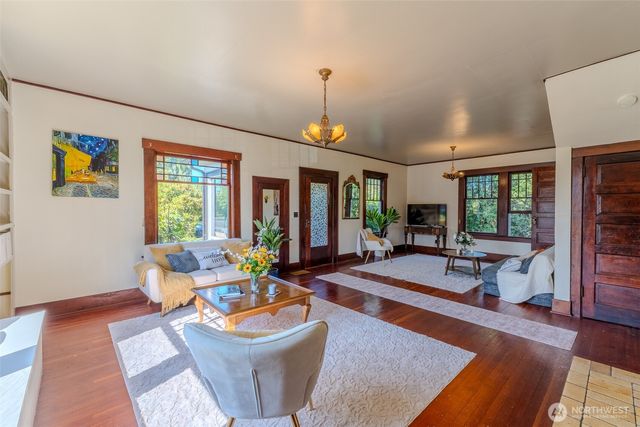 311 Cherry Street, Blaine, WA 98230
