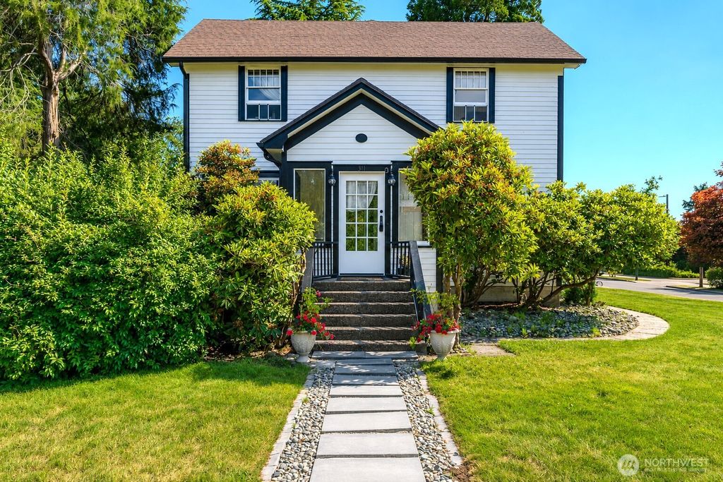 311 Cherry Street, Blaine, WA 98230