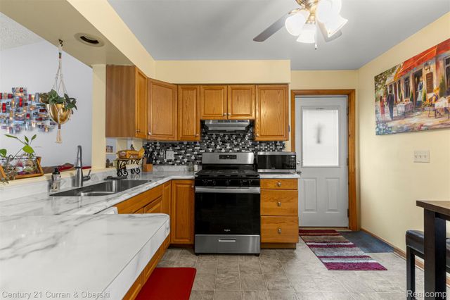 18875 Poinciana, Redford Charter Township, MI 48240