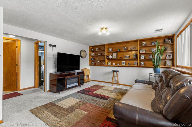 18875 Poinciana, Redford Charter Township, MI 48240