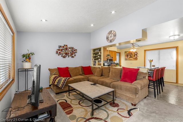 18875 Poinciana, Redford Charter Township, MI 48240