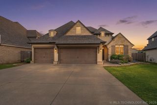 520 W 127th Place S, Jenks, OK 74037