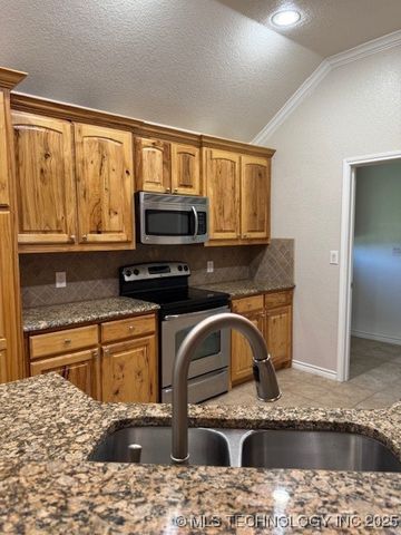 9 Arrowhead, Burneyville, OK 73430