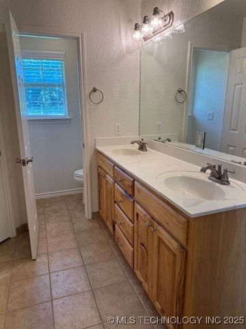 9 Arrowhead, Burneyville, OK 73430