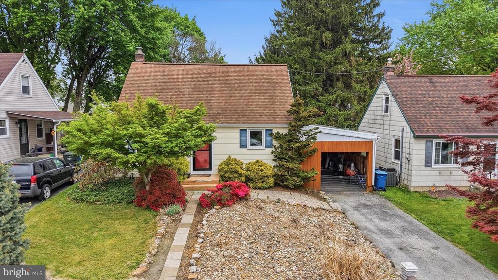 809 S 15TH ST, Columbia, PA 17512