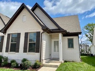2155 Hospitality Ln, Murfreesboro, TN 37128