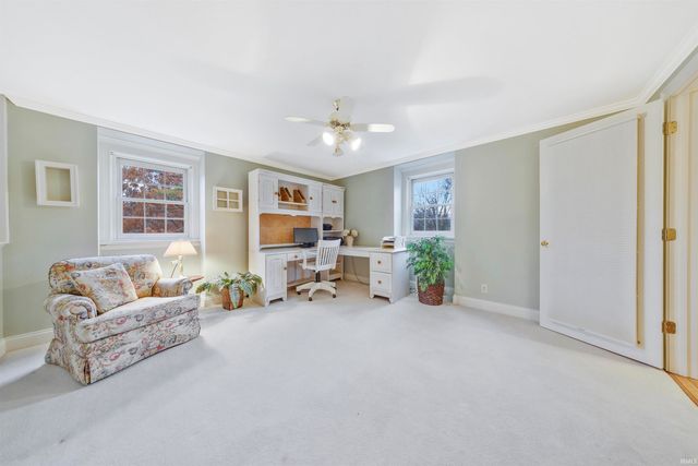 8 Oak Meadow Road, Evansville, IN 47725