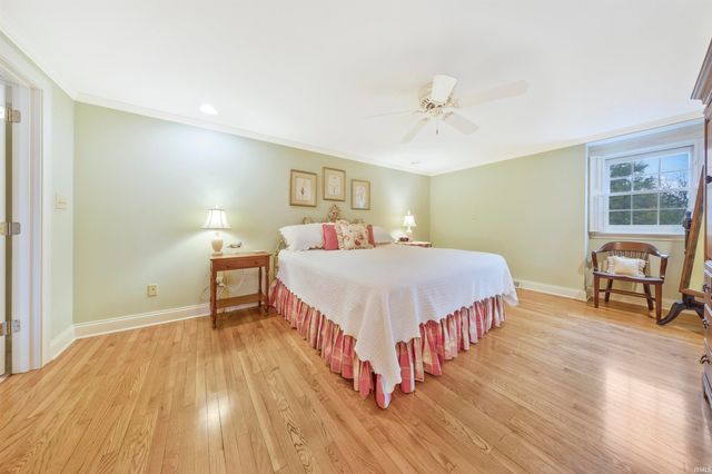 8 Oak Meadow Road, Evansville, IN 47725