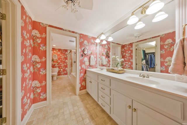 8 Oak Meadow Road, Evansville, IN 47725