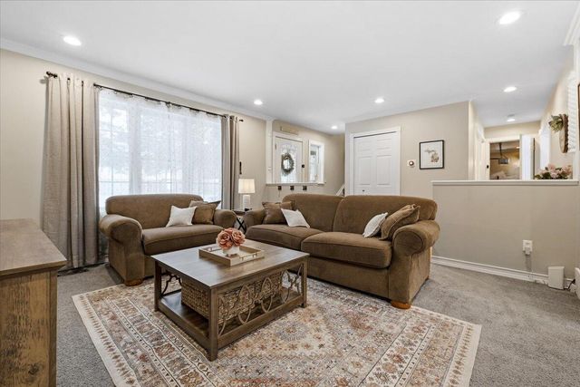 2772 Tim Avenue, Brighton, MI 48114