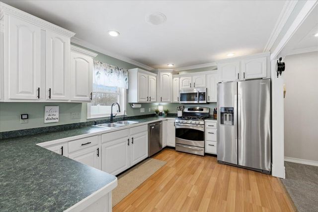 2772 Tim Avenue, Brighton, MI 48114