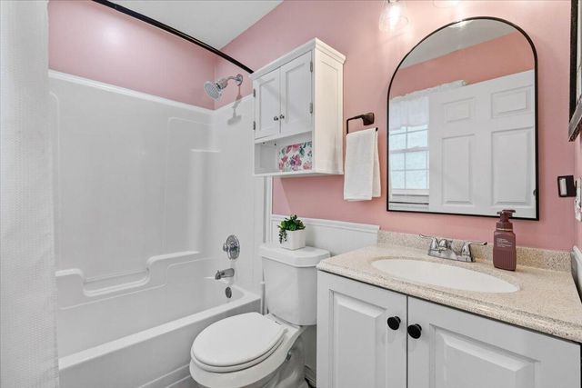 2772 Tim Avenue, Brighton, MI 48114