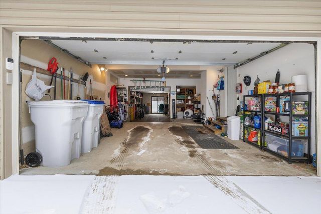 2772 Tim Avenue, Brighton, MI 48114