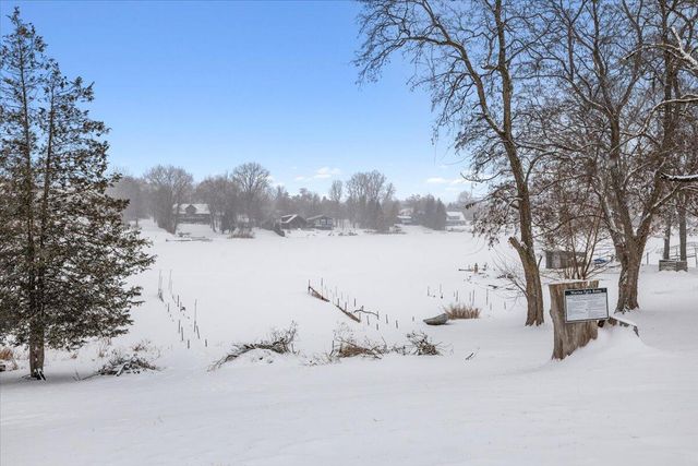 2772 Tim Avenue, Brighton, MI 48114