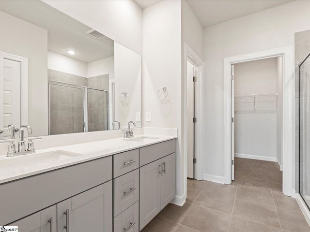 935 Rising Oak Court, Spartanburg, SC 29301
