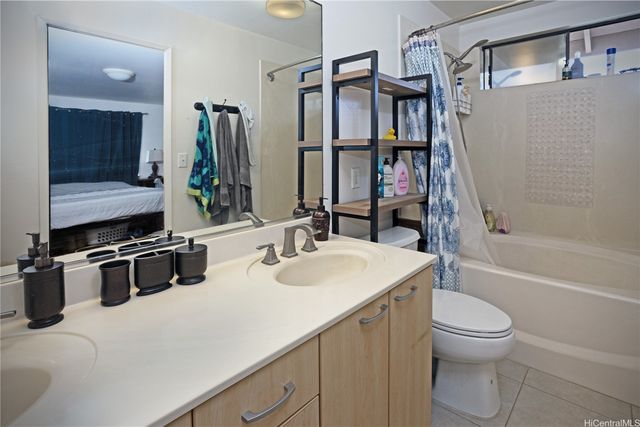 94-1027 Kaiamu Street, Waipahu, HI 96797