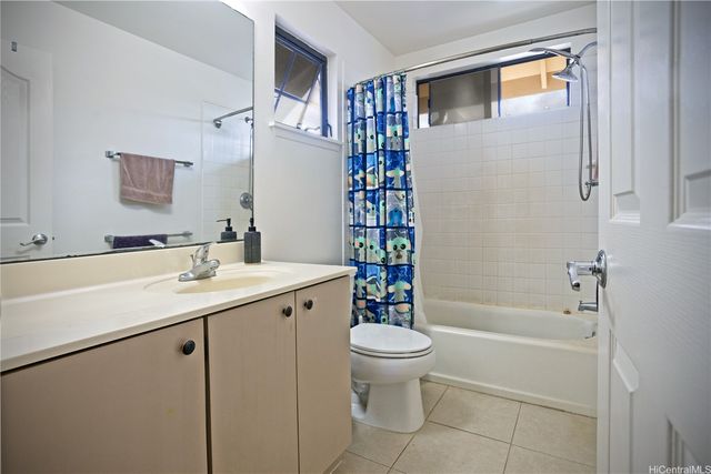 94-1027 Kaiamu Street, Waipahu, HI 96797