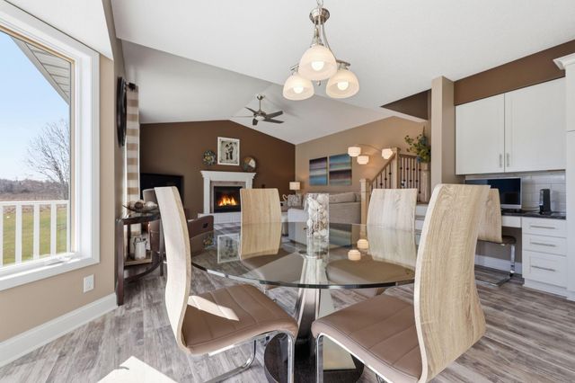 592 Vicki Lane, Shoreview, MN 55126