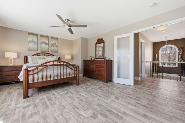 592 Vicki Lane, Shoreview, MN 55126