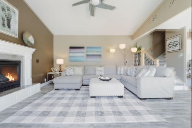 592 Vicki Lane, Shoreview, MN 55126