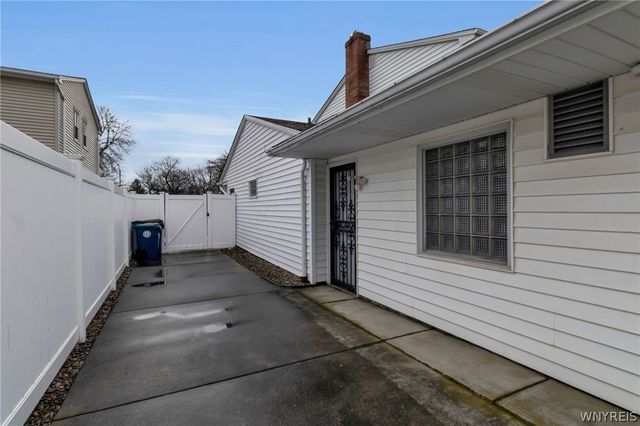 119 Kaymar Drive, Amherst, NY 14228