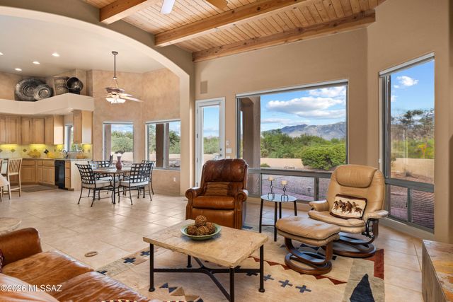 560 W Quiet Springs Drive, Oro Valley, AZ 85755